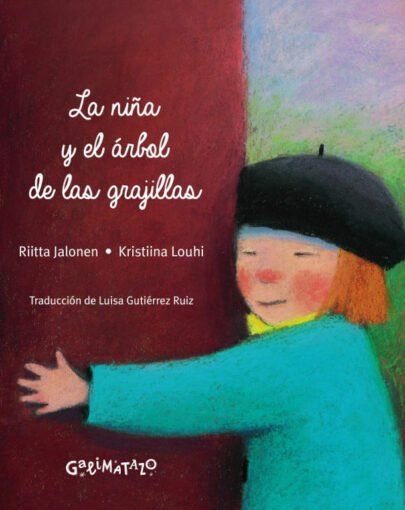Cubierta la niña y el árbol de las grajillas